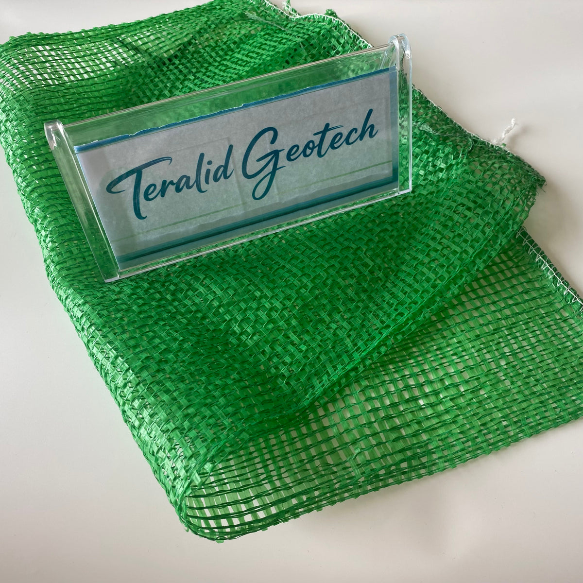 Durable Nonwoven Vegetation Bags with Grass Seed Fabric & PP/PE Polymers for Slope Protection